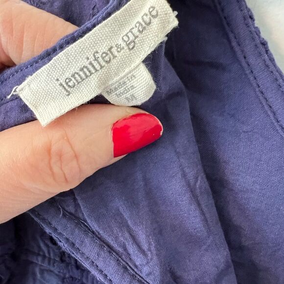 Jennifer & Grace eyelet cap sleeve top - Picture 3 of 3